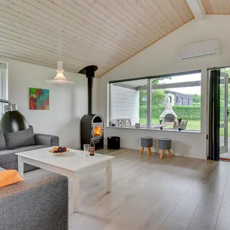 Adelheid - 350m From The Sea In Se Jutland By Interhome * Обенро